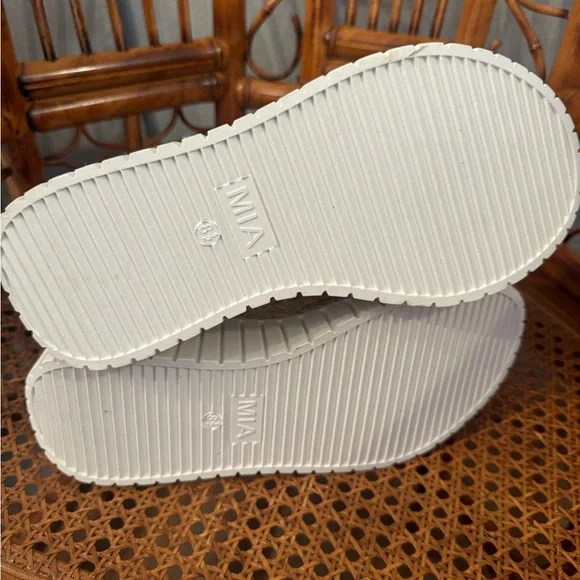 Mia Women's Tan Woven Platform Sandals size 8.1/2 - Picture 6 of 6